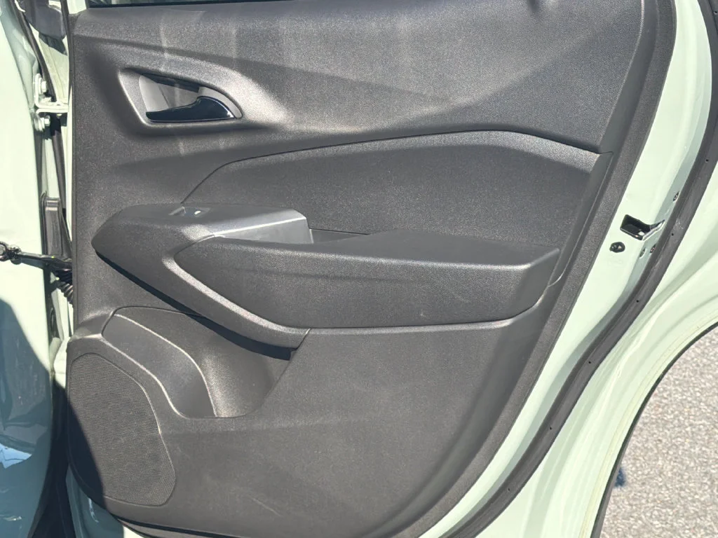 Used 2025 Green Chevrolet ACTIV image 16