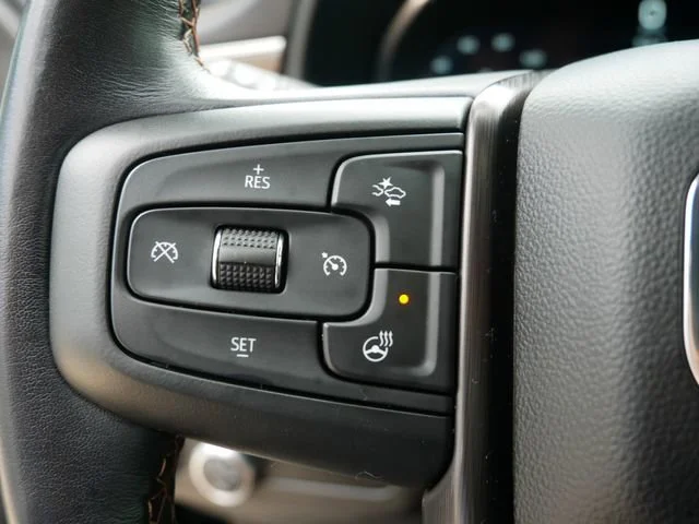 2022 GMC Yukon AT4 - Photo 19