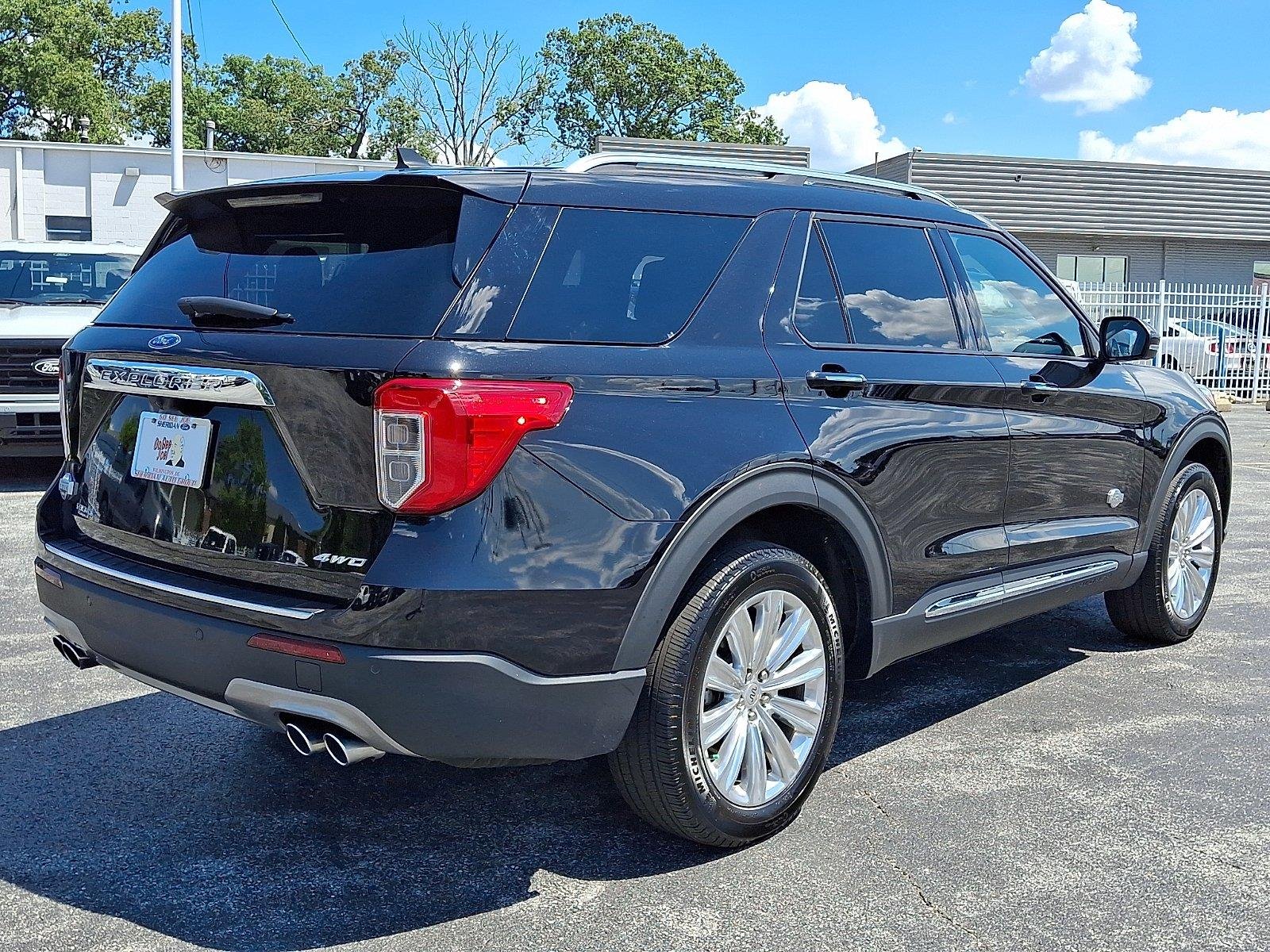 Certified Used 2023 Agate Black Ford King Ranch image 7