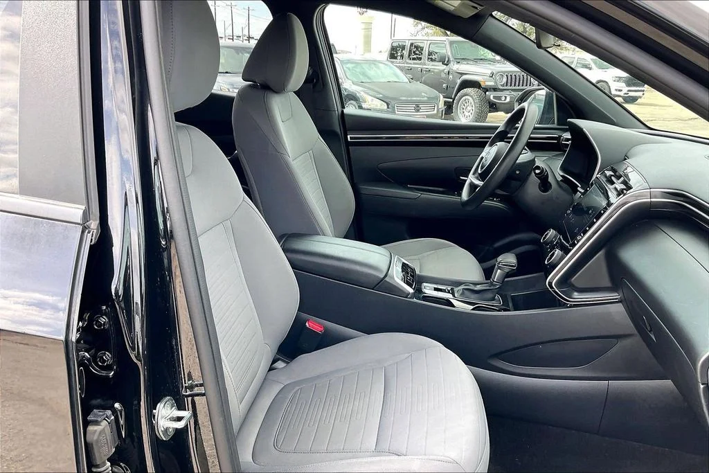 Used 2022 Black Hyundai SEL image 29
