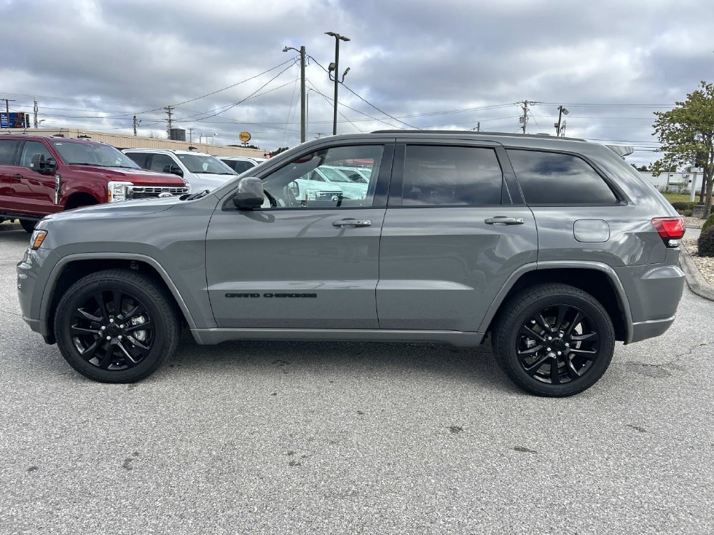 Certified Used 2021 Gray Clearcoat Jeep Laredo X image 7