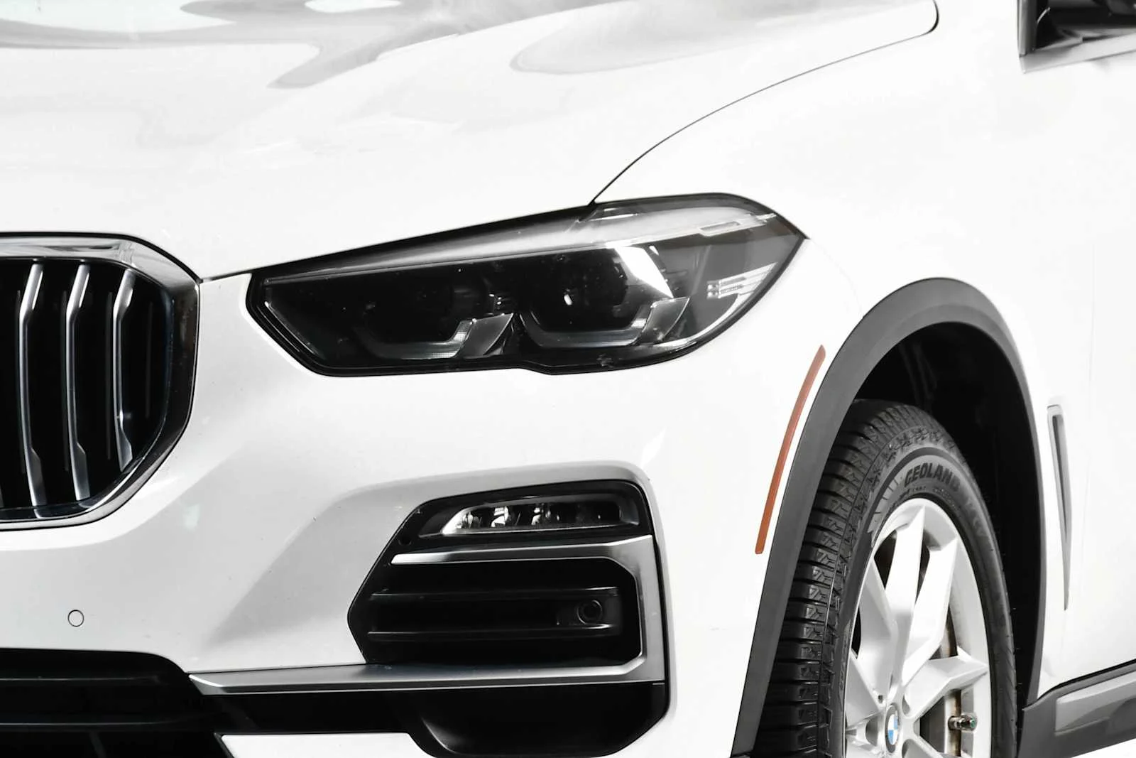 Used 2020 Alpine White BMW sDrive40i image 10