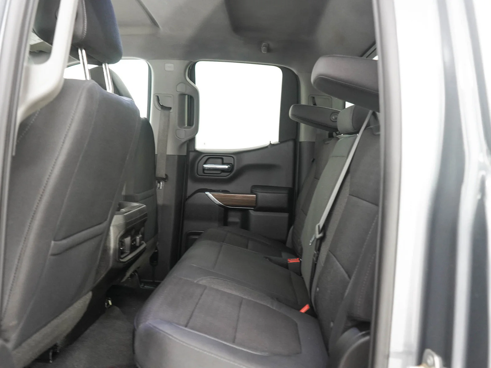 Used 2019 Satin Steel Metallic Chevrolet RST image 15