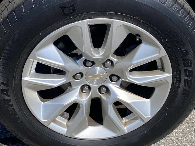 Used 2021 White Chevrolet Custom image 21