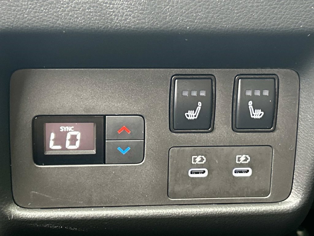 Used 2026 Gray Nissan Platinum image 19