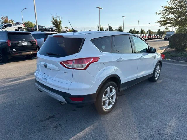 Used 2016 Oxford White Ford SE image 7