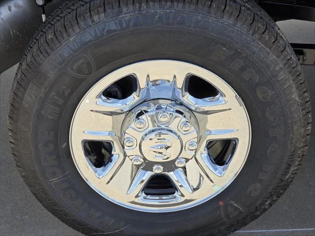 New 2026 Bright White Clear-Coat Exterior Paint RAM Tradesman image 5