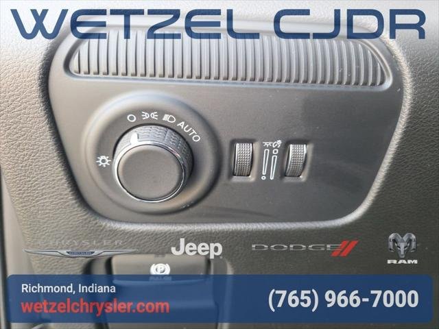 New 2026 High Gloss Black Jeep Grand Wagoneer image 19