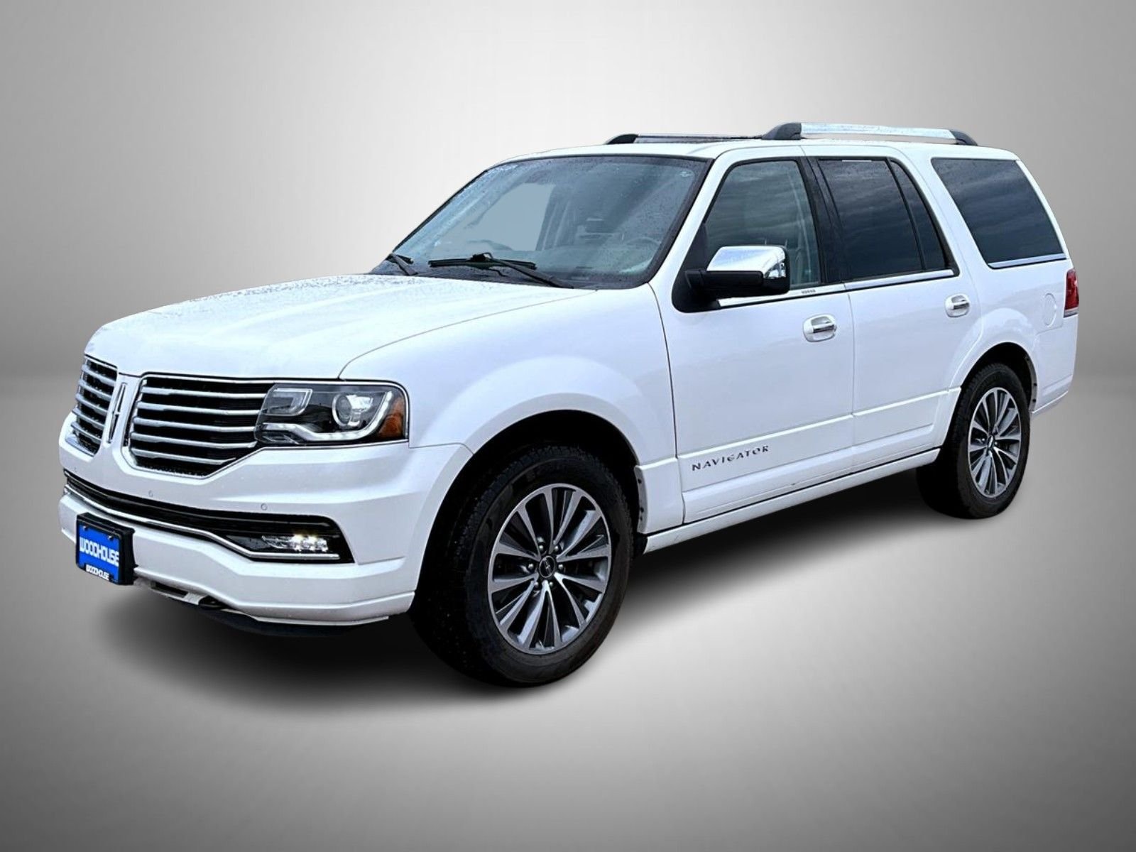 Used 2016 White Lincoln Select image 1