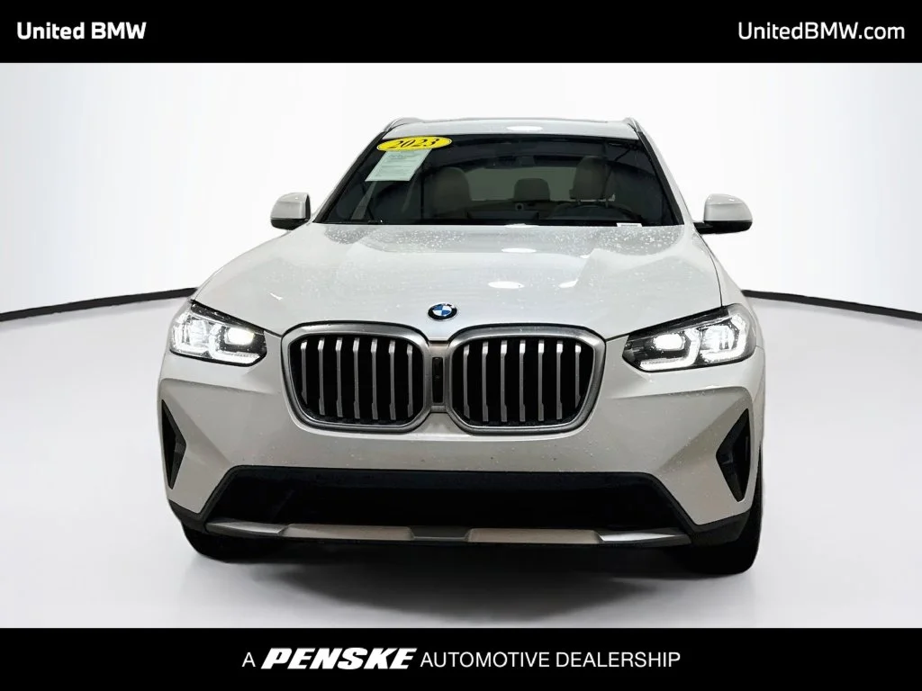 Used 2023 Mineral White Metallic BMW sDrive30i image 2