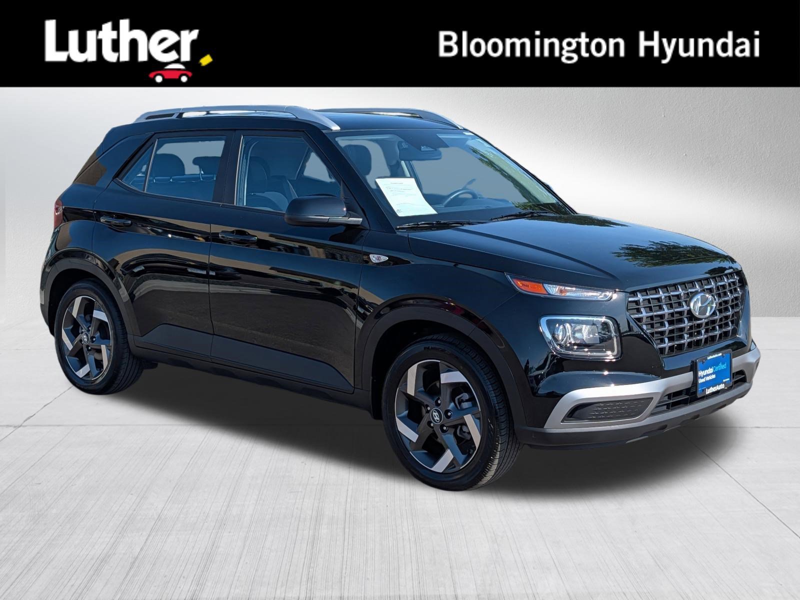 2026 Hyundai Venue SEL w/ 2-Tone Roof IVT's photo