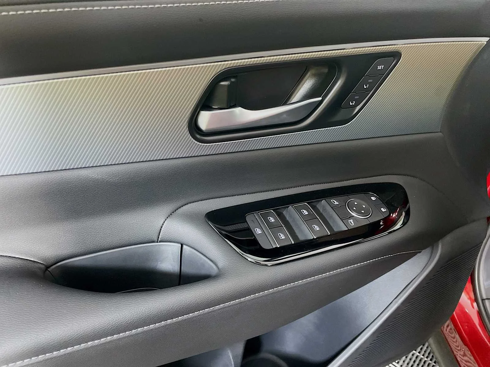 2025 Nissan Murano SL - Photo 16