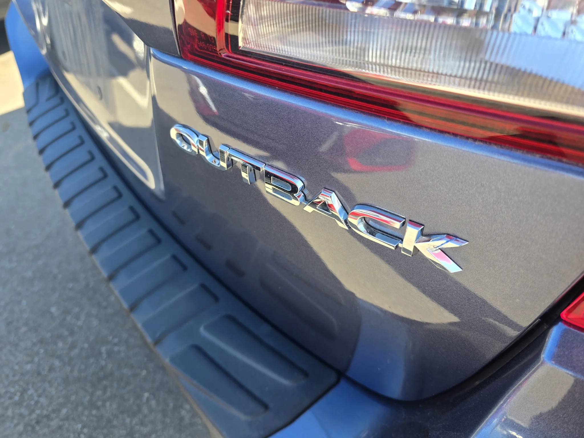 Used 2017 Twilight Blue Metallic Subaru Limited image 11