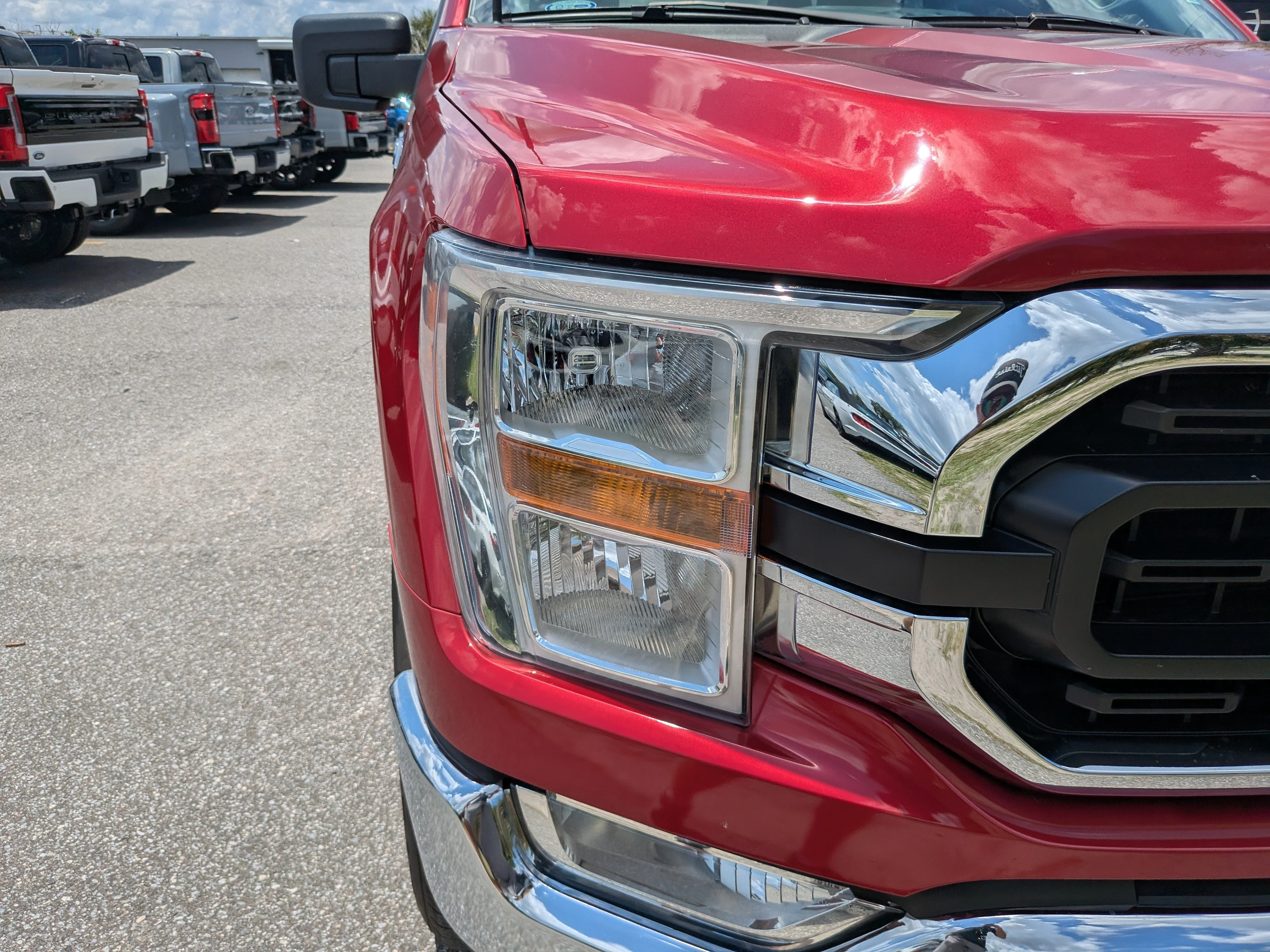 Certified Used 2022 Rapid Red Metallic Tinted Clearcoat Ford XLT image 12