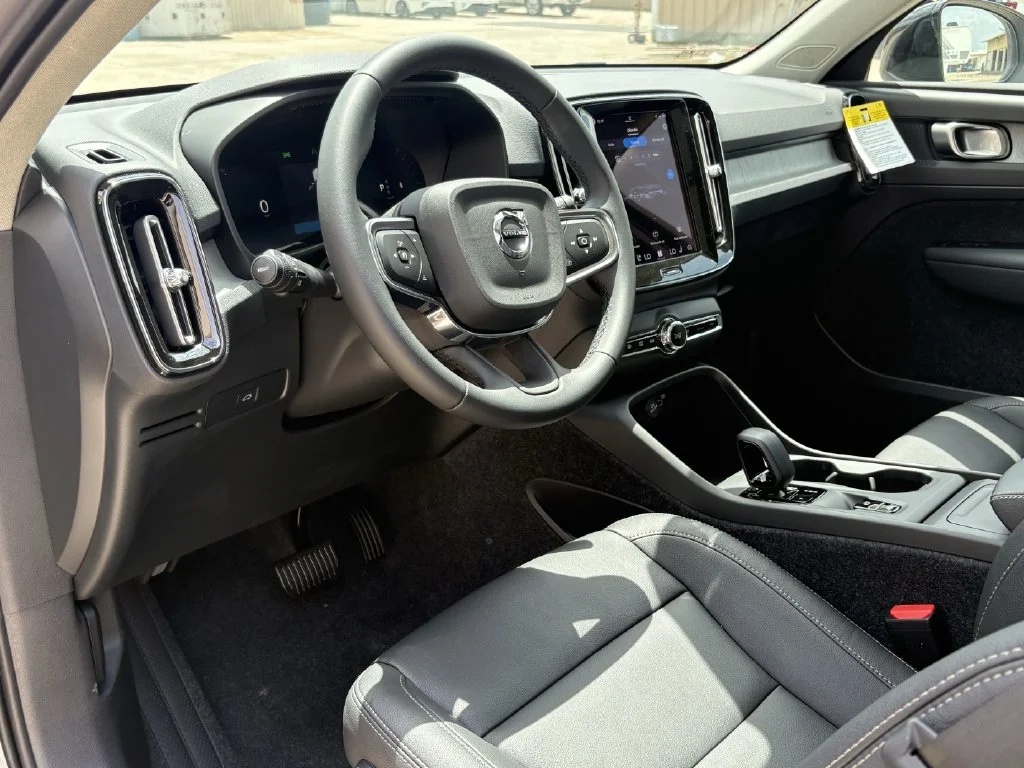 New 2026 Aurora Silver Volvo Core image 11
