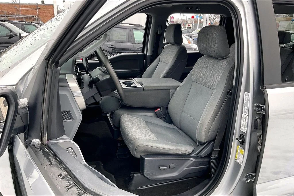 Used 2022 Silver Ford XLT image 22