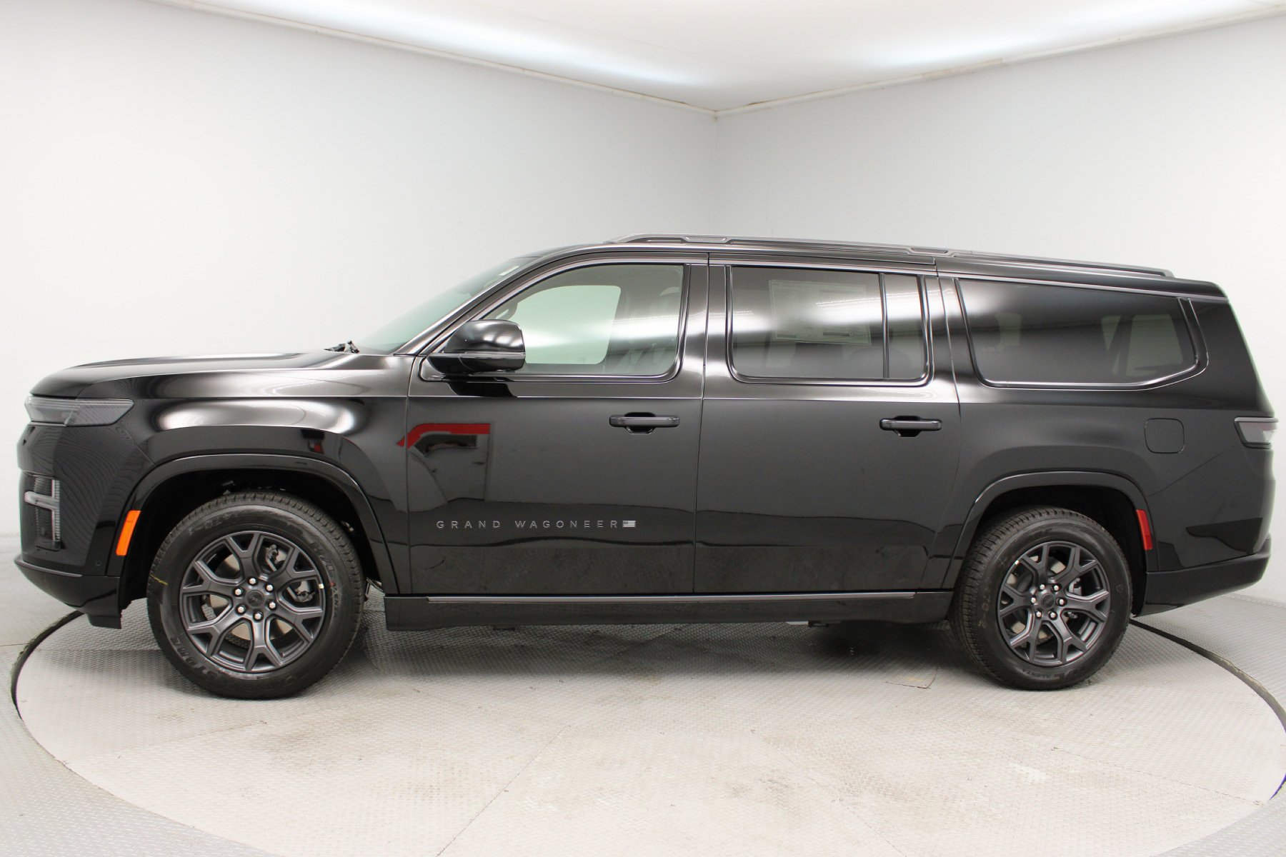 New 2026 High Gloss Black Exterior Paint Jeep Limited Altitude 4x4 image 11