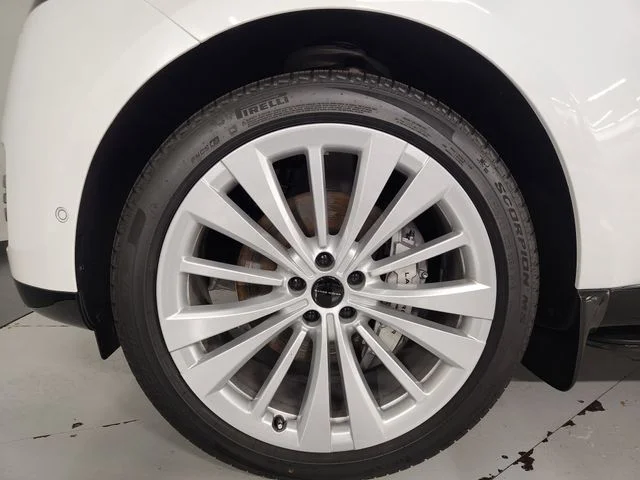 New 2026 White Land Rover SE image 8