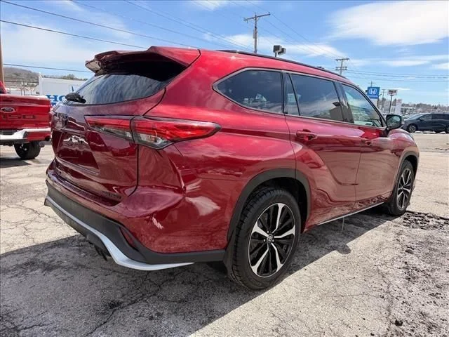 Used 2022 Red Toyota XSE image 4