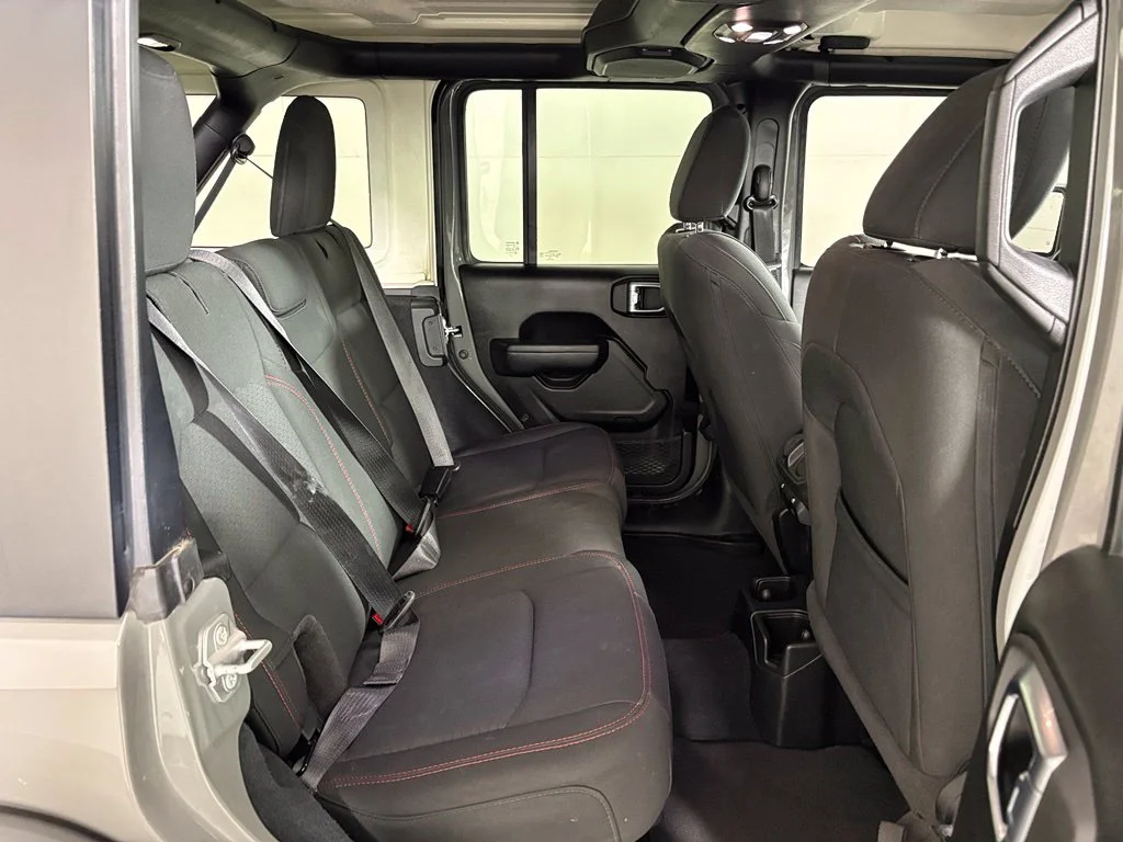 Used 2023 Gray Jeep Rubicon image 39