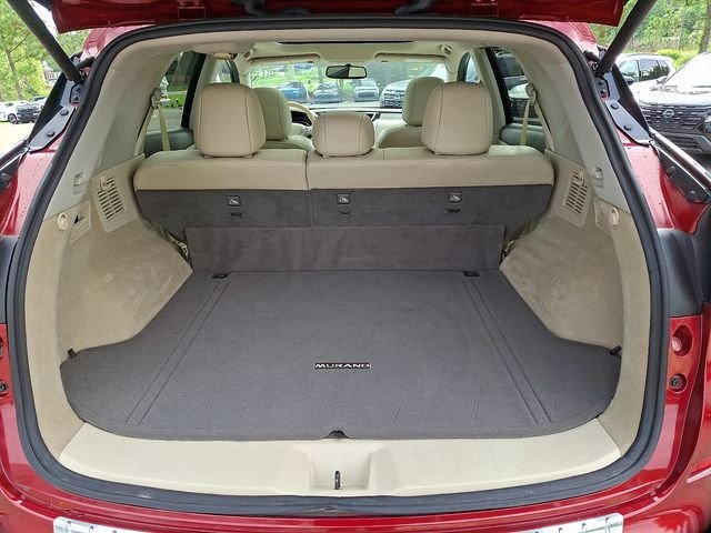 Used 2016 Red Nissan Platinum image 29