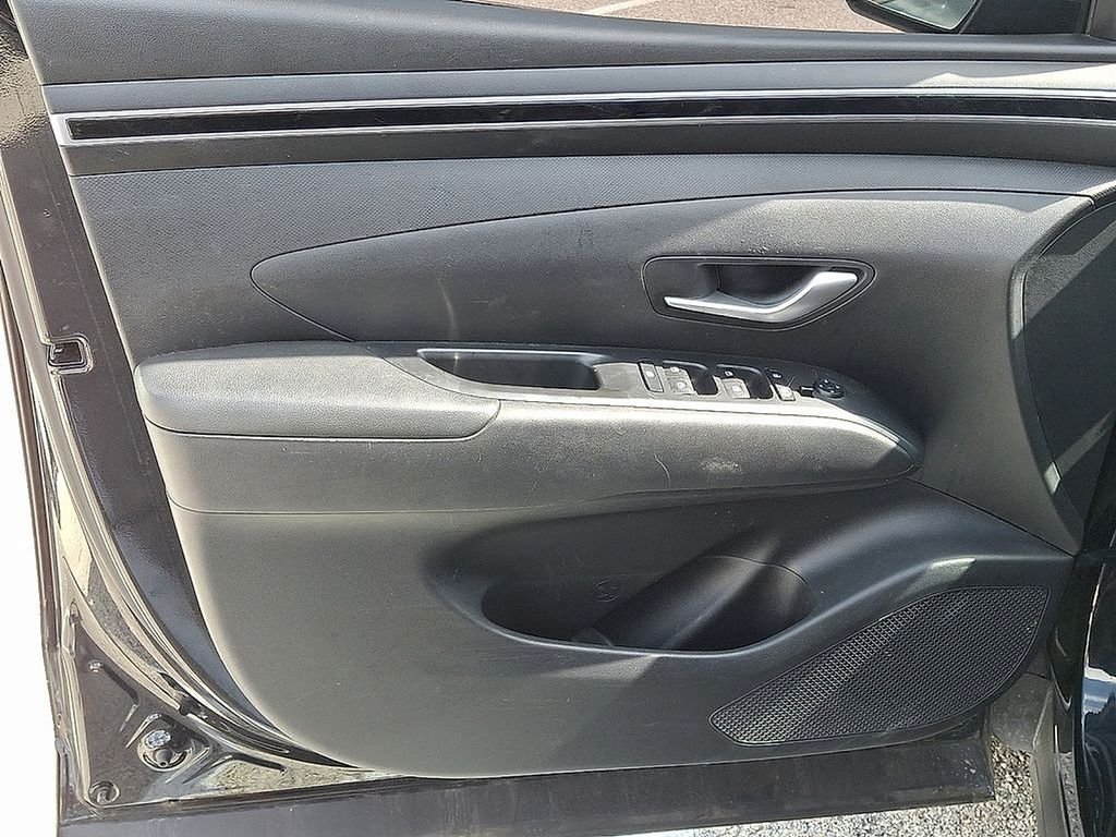 Used 2022 Black Hyundai SEL image 11