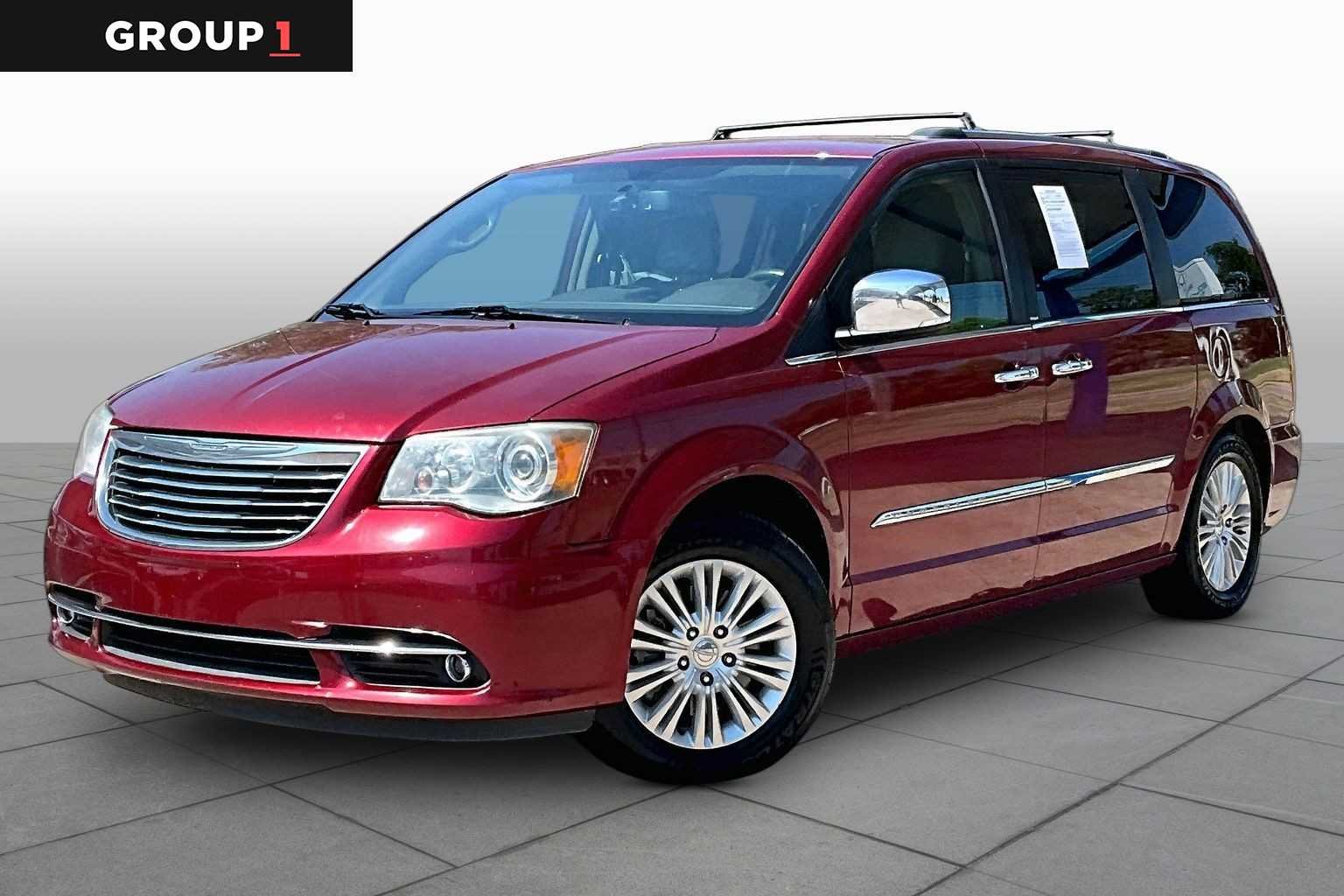 Pre-Owned 2014 Chrysler Town & Country Limited
