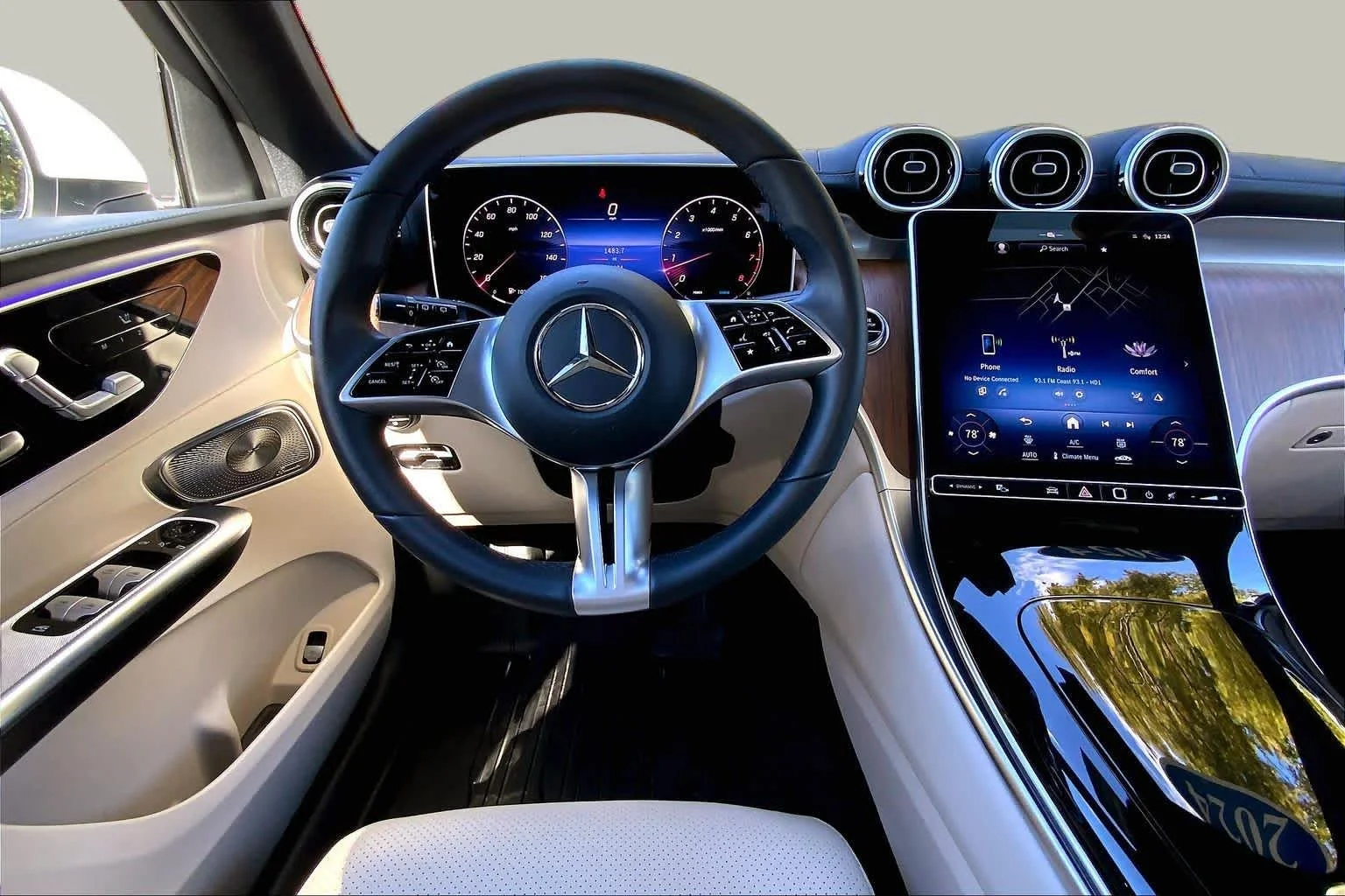Used 2024 Polar White Mercedes-Benz GLC 300 image 6