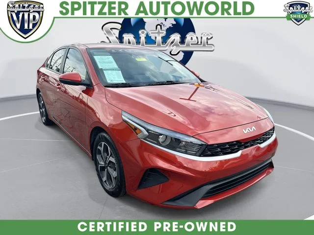 Used 2023 Red Kia LXS image 1