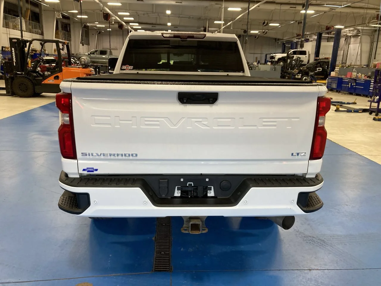 Used 2021 Summit White Chevrolet LTZ image 6