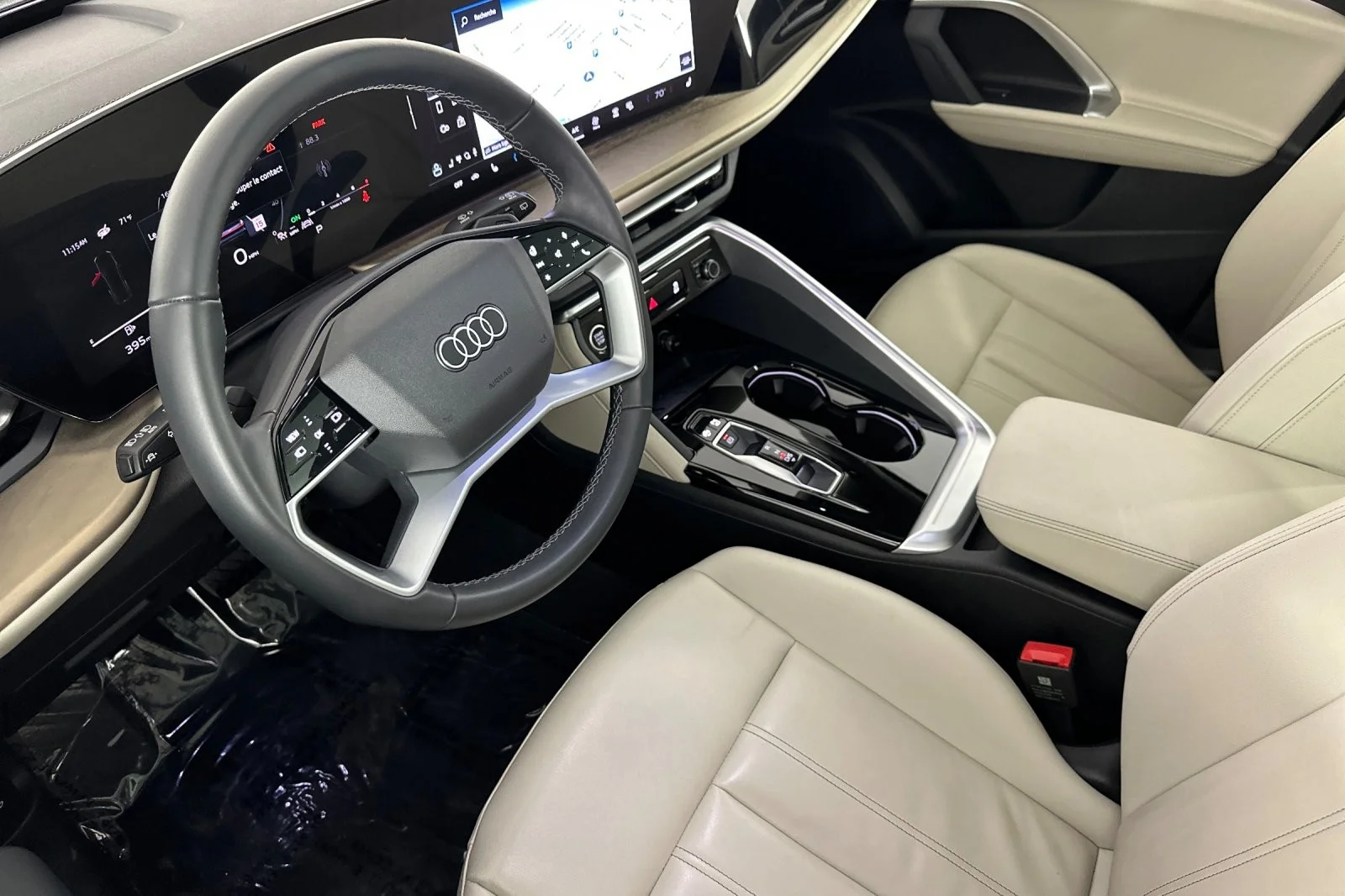 Used 2025 Glacier White Metallic Audi Premium 2.0 TFSI quattro image 9