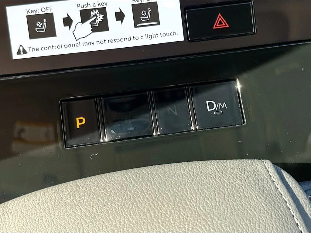 New 2026 RADIANT WHITE INFINITI Pure 2WD image 17
