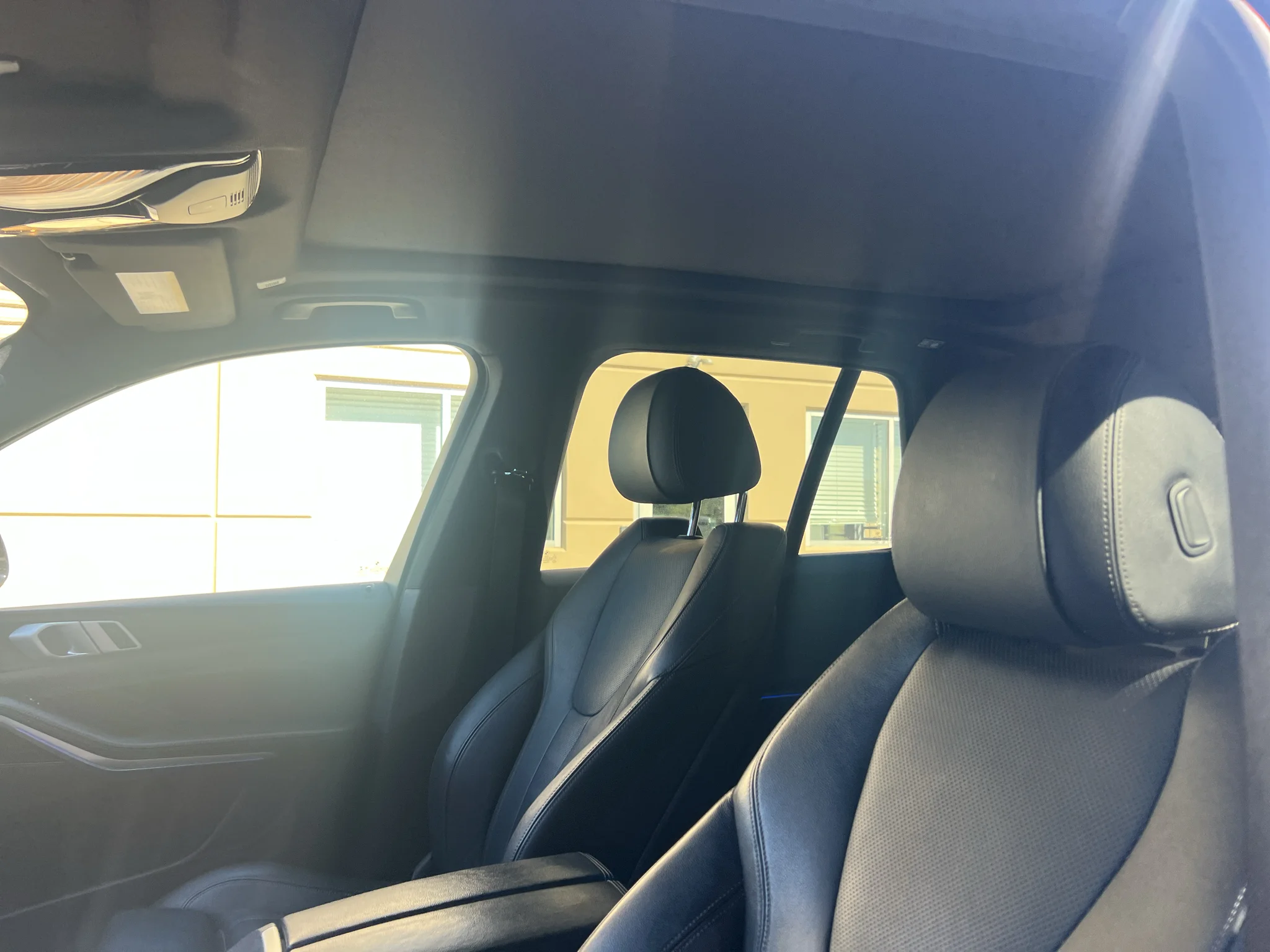 Used 2019 Jet Black BMW xDrive40i image 4