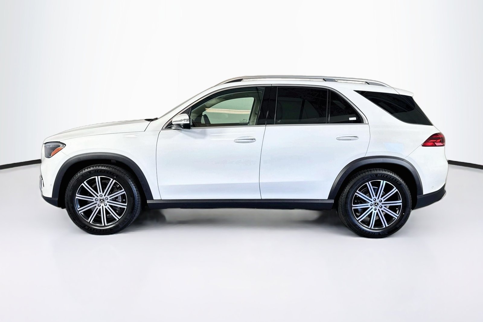 New 2026 Polar White Mercedes-Benz GLE 350 image 8