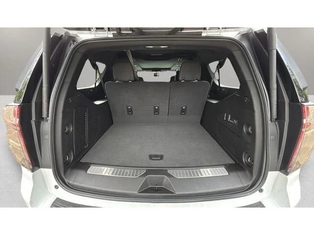 Used 2024 White Chevrolet Z71 image 32
