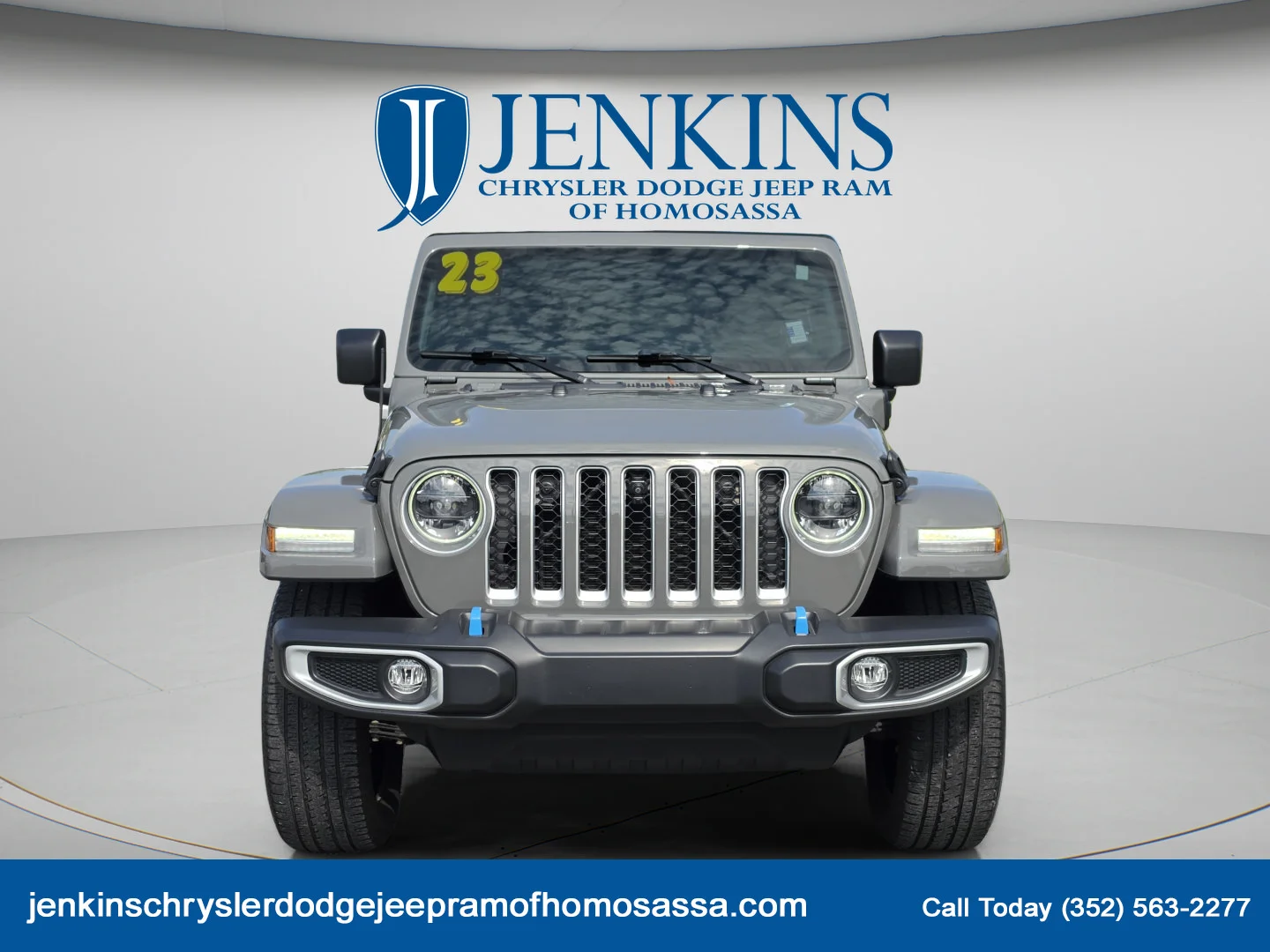 Used 2023 Sting-Gray Clearcoat Jeep Sahara image 12