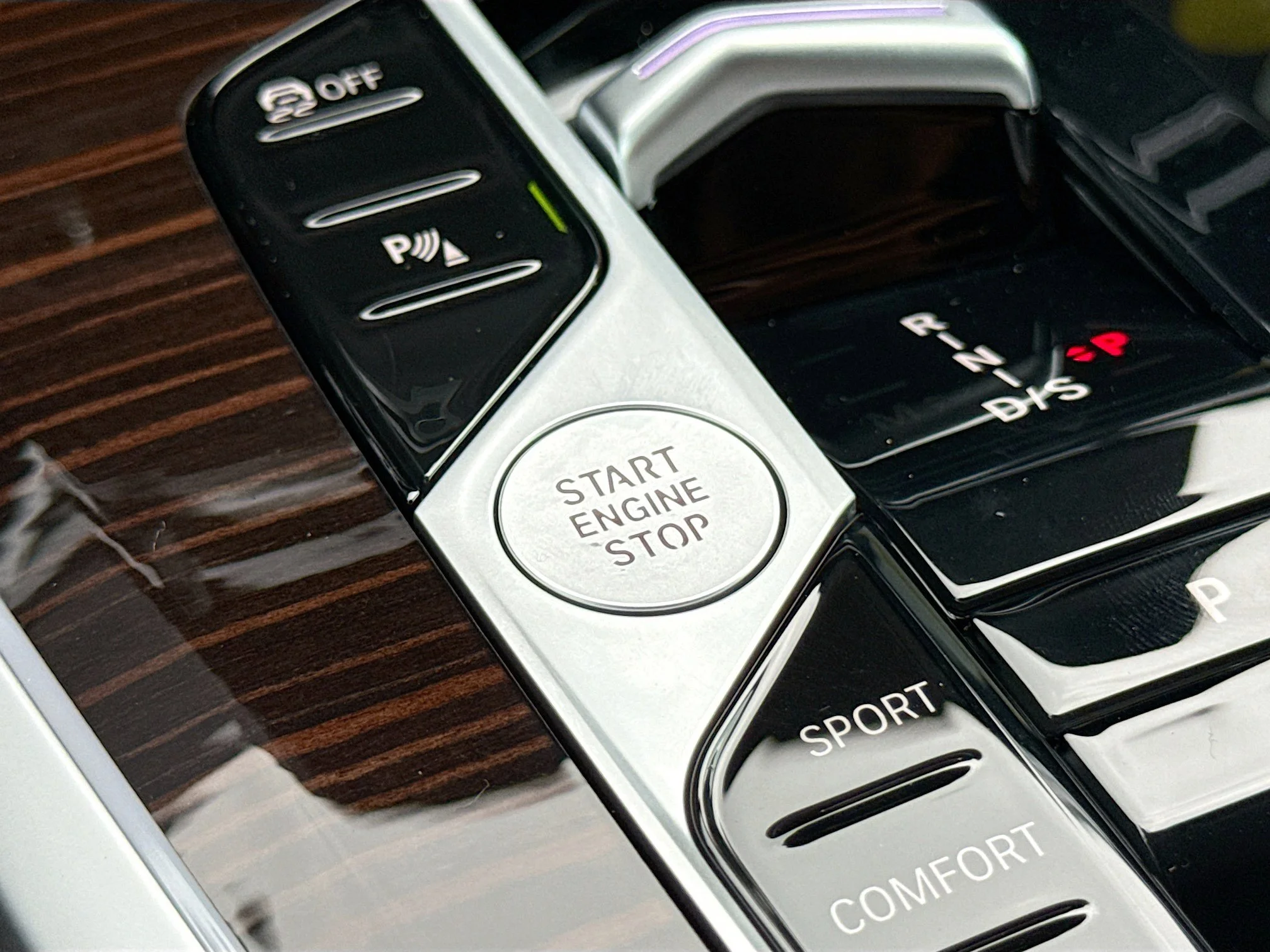 New 2026 Skyscraper Grey Metallic BMW sDrive40i image 36