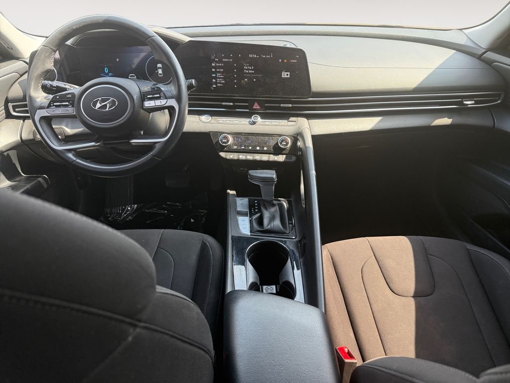 Used 2023 Blue Hyundai SEL image 10