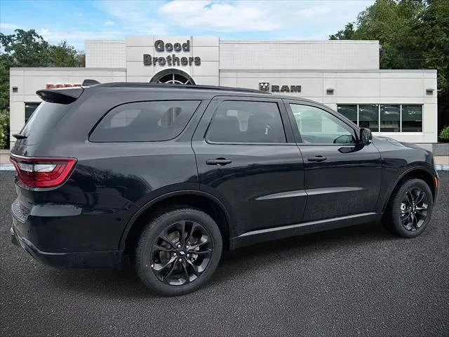 New 2026 Diamond Black Clear-Coat Exterior Paint Dodge GT PLUS image 3
