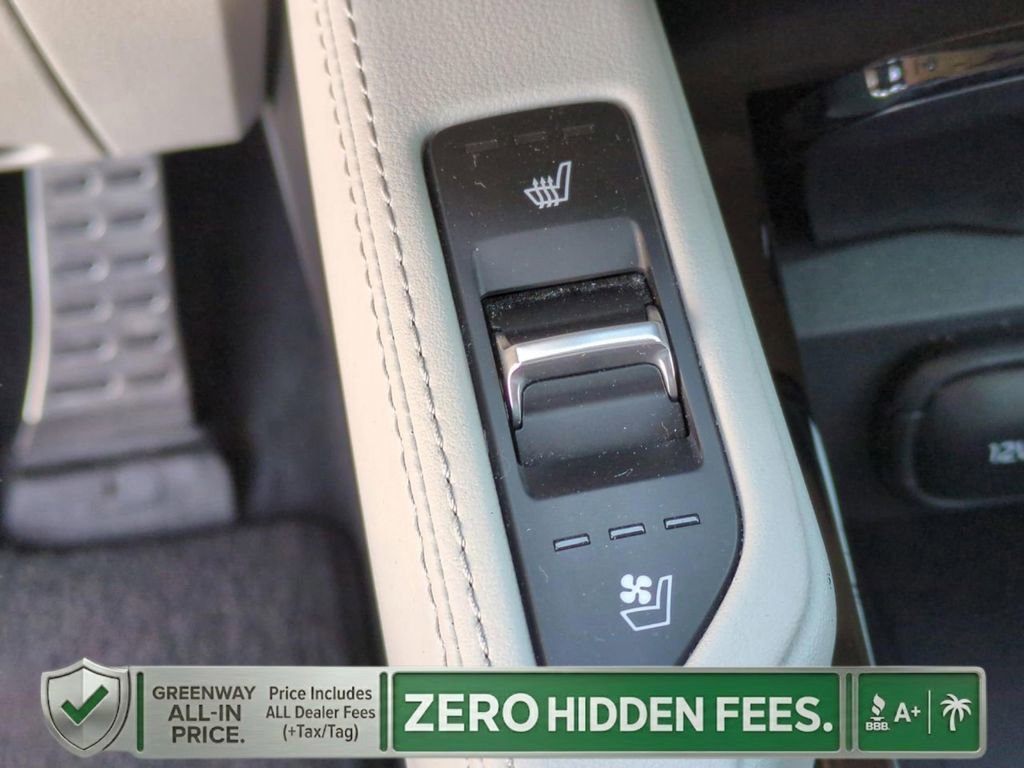 Used 2023 Everlasting Silver Kia SX image 24