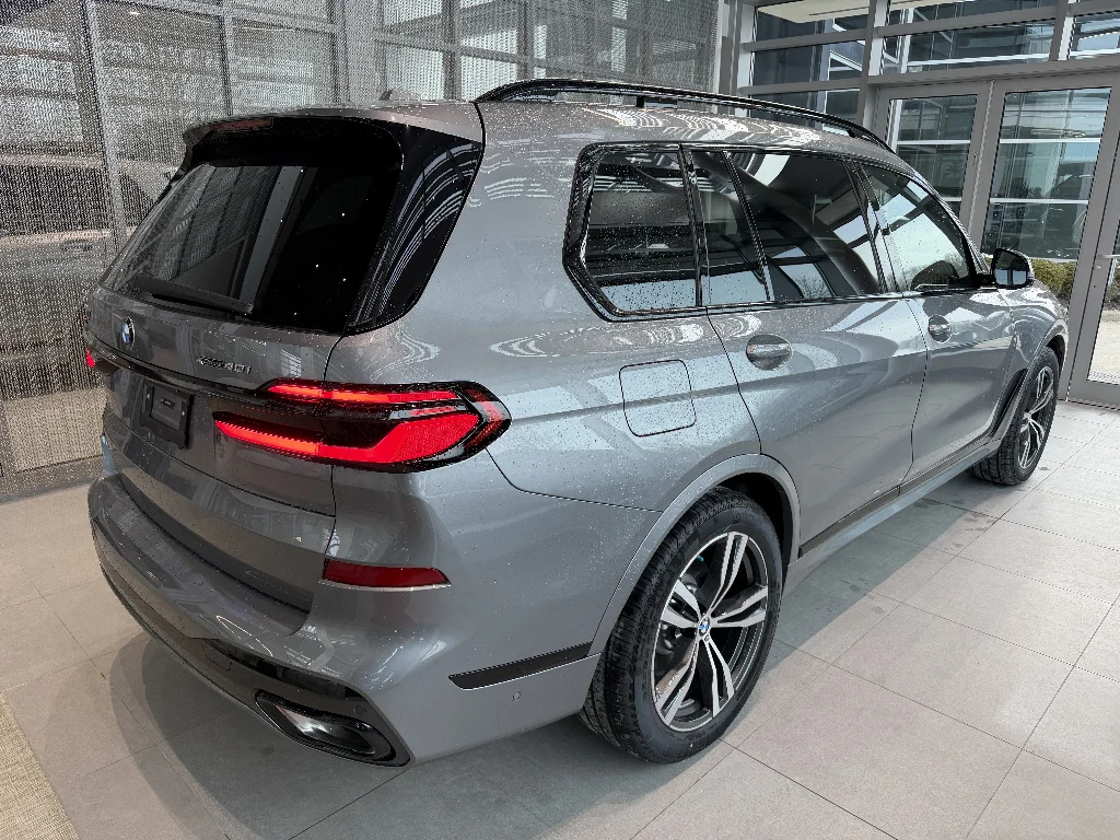 New 2026 Skyscraper Grey Metallic BMW xDrive40i image 6