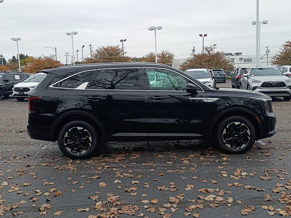 Used 2024 Ebony Black Kia S image 2
