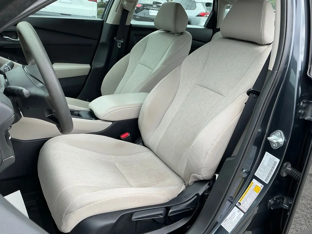Used 2024  Honda LX image 29