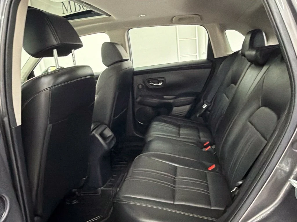 Used 2023 Gray Honda EX-L image 17