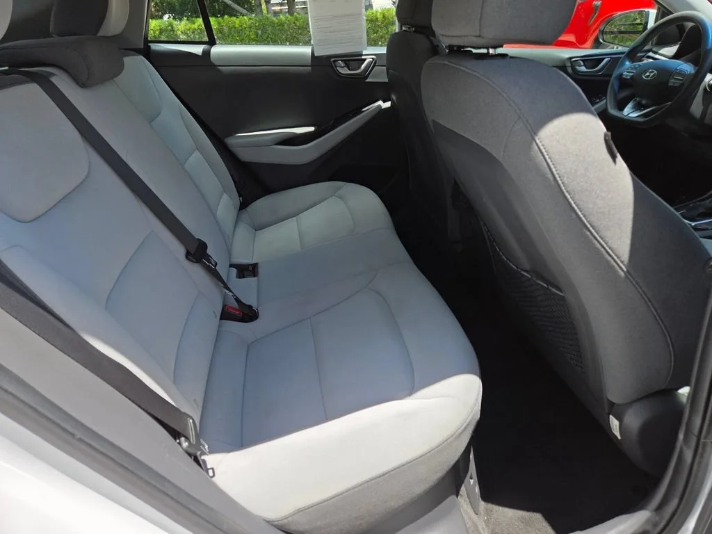Used 2021 Ceramic White Hyundai Blue image 18