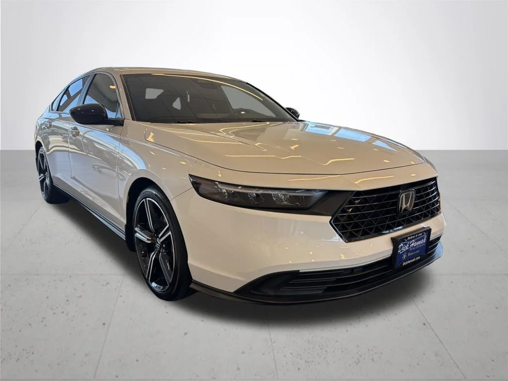 Used 2023 White Honda Sport image 5
