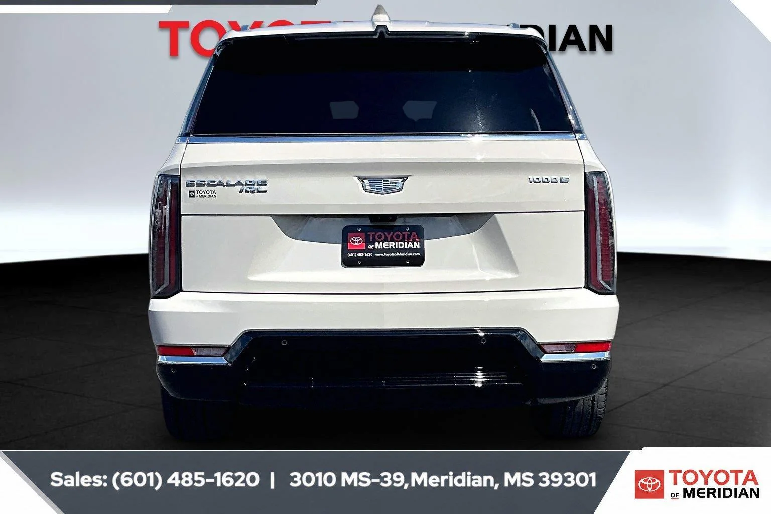 Used 2026 Sandstone Cadillac Luxury image 4