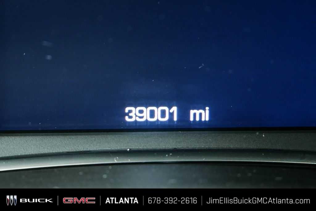 Certified Used 2024 Summit White GMC SLE image 8