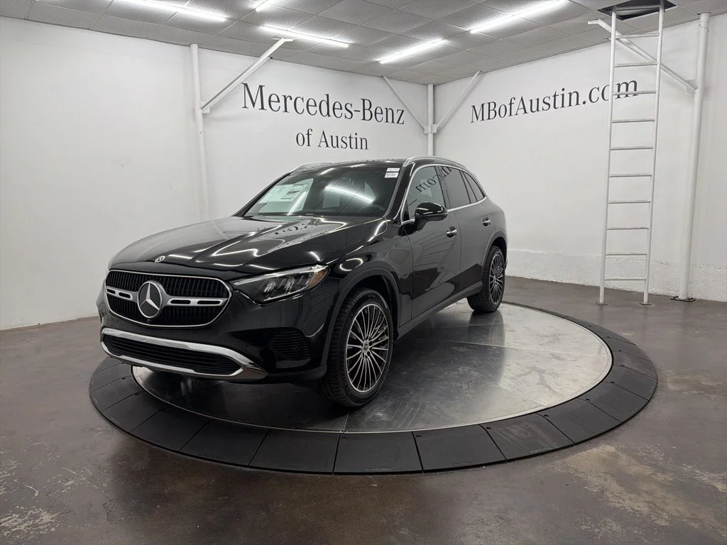 Used 2026 Black Mercedes-Benz GLC 300 image 3