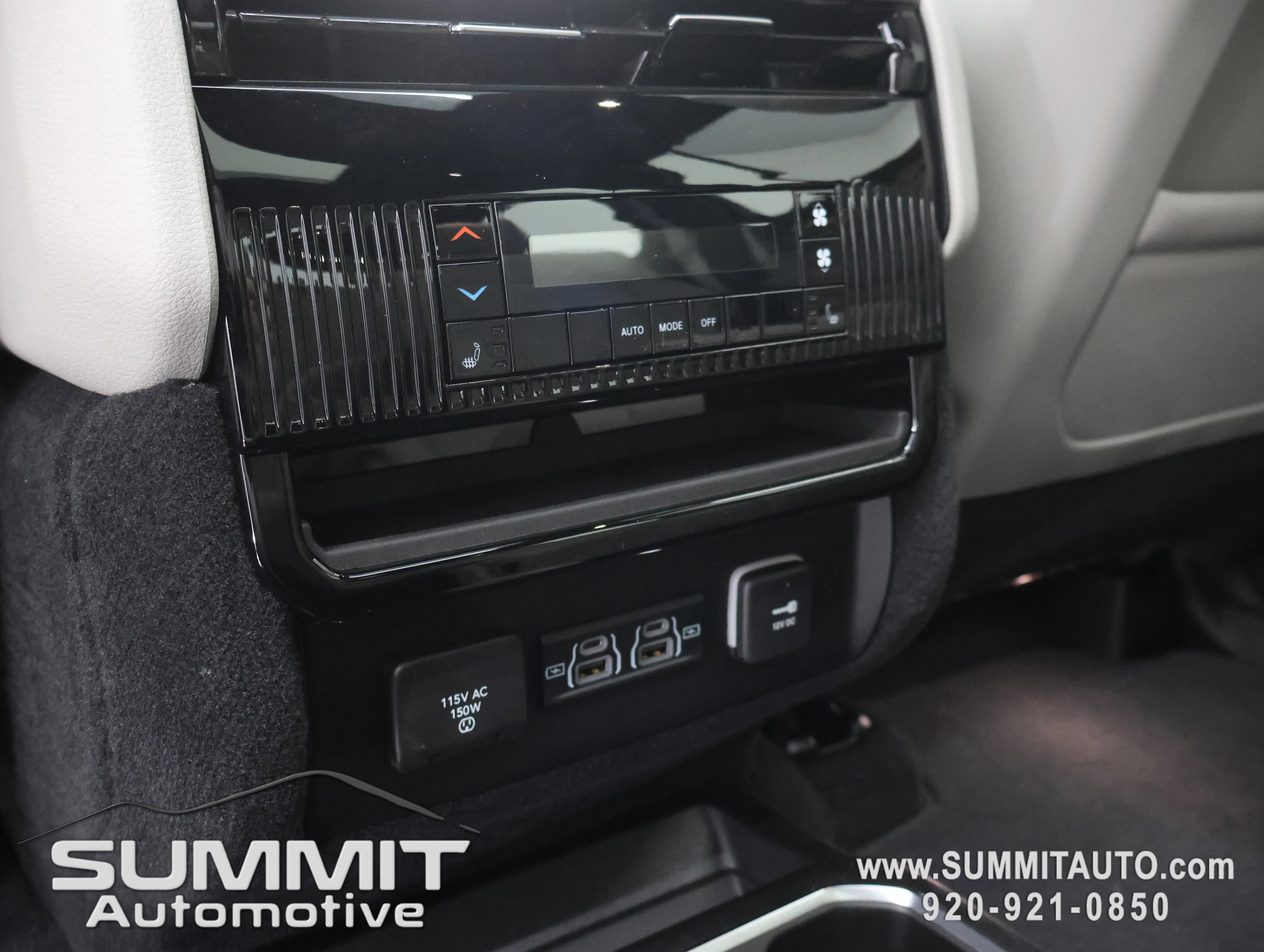 New 2026 Fathom Blue Pearl-Coat Exterior Paint (Late Availability) Jeep Limited Reserve image 40